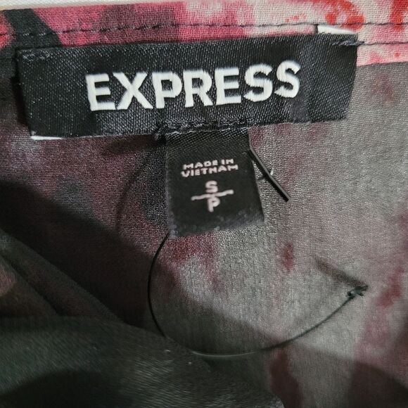 Express size small Floral red pink gold polka dot Off shoulder split sle… - Picture 4 of 8